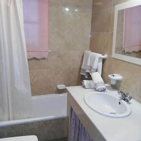 - Dom, Hiszpania Andaluzja, Costa Del Sol * 埃斯特波纳