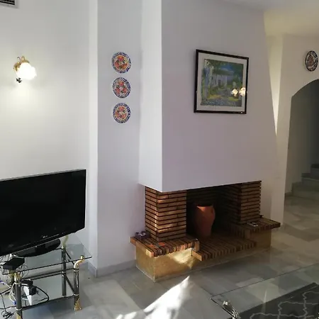 - Dom, Hiszpania Andaluzja, Costa Del Sol 埃斯特波纳