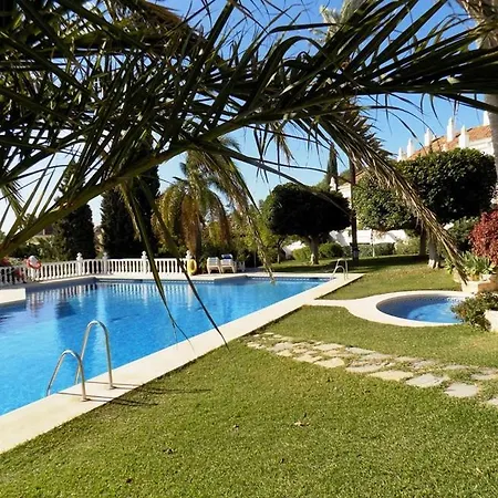 - Dom, Hiszpania Andaluzja, Costa Del Sol 埃斯特波纳
